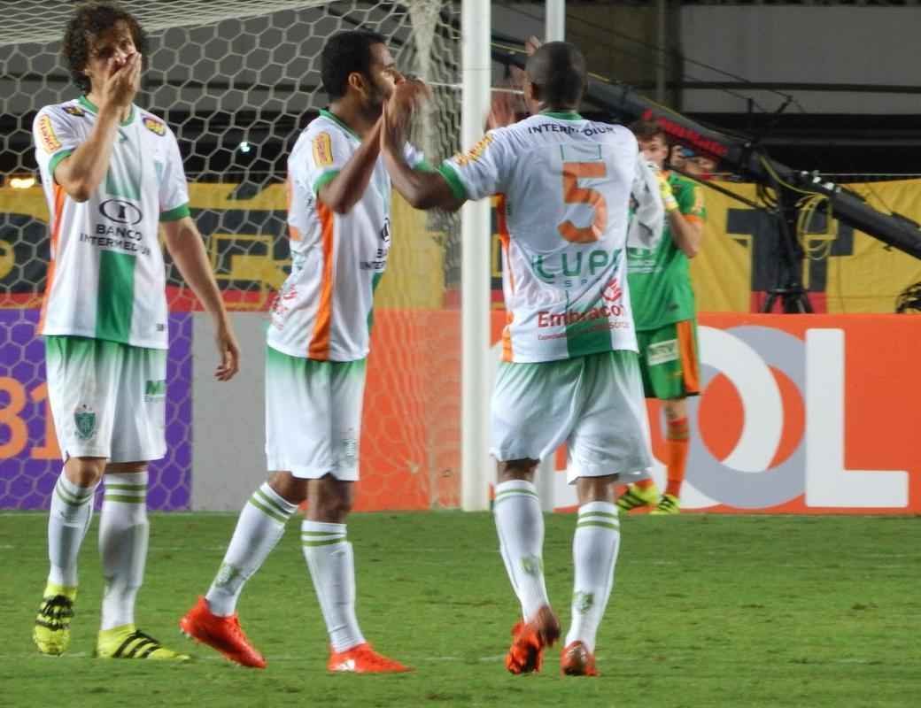 Fotos da derrota do Amrica para o Flamengo em Cariacica