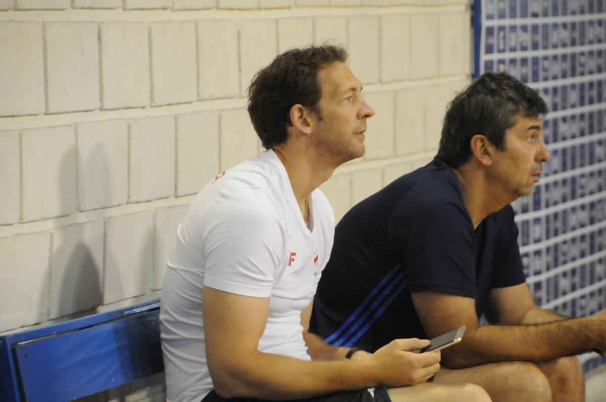 Tcnico da Seleo Polonesa Masculina de Vlei visitou Marcelo Mendez durante treino do Cruzeiro em BH