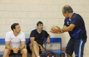 Tcnico da Seleo Polonesa Masculina de Vlei visitou Marcelo Mendez durante treino do Cruzeiro em BH