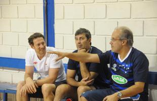 Tcnico da Seleo Polonesa Masculina de Vlei visitou Marcelo Mendez durante treino do Cruzeiro em BH