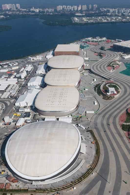 Rio de Janeiro visto de cima a alguns dias dos Jogos 2016. Parque Olmpico do Barra