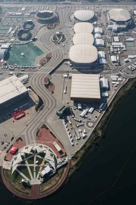 Rio de Janeiro visto de cima a alguns dias dos Jogos 2016. Parque Olmpico do Barra