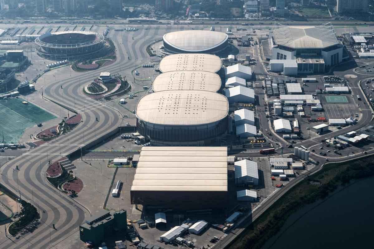 Rio de Janeiro visto de cima a alguns dias dos Jogos 2016. Parque Olmpico do Barra