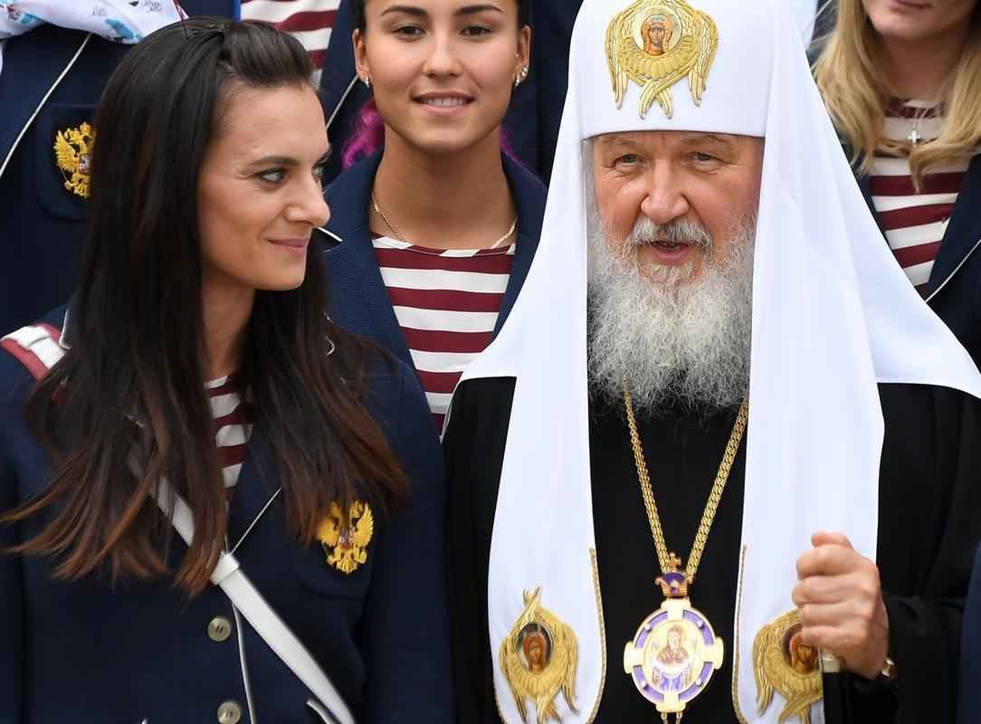 Atletas russos so recepcionados pelo presidente Vladimir Putin