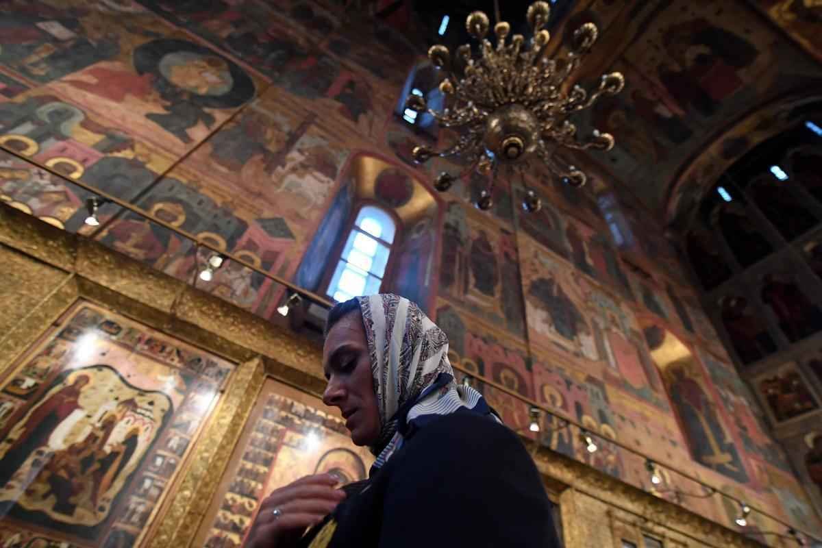 Atletas russos so recepcionados pelo presidente Vladimir Putin