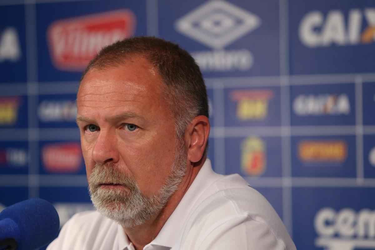 Mano Menezes celebrou retorno ao Cruzeiro e traou planos para reao do clube no Brasileiro