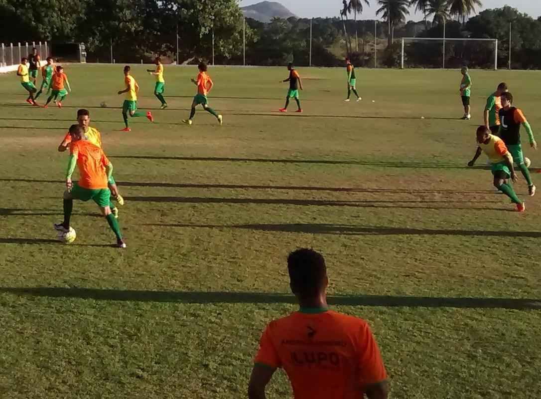 Imagens do treino do Amrica no Cear