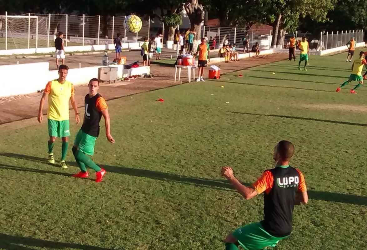 Imagens do treino do Amrica no Cear