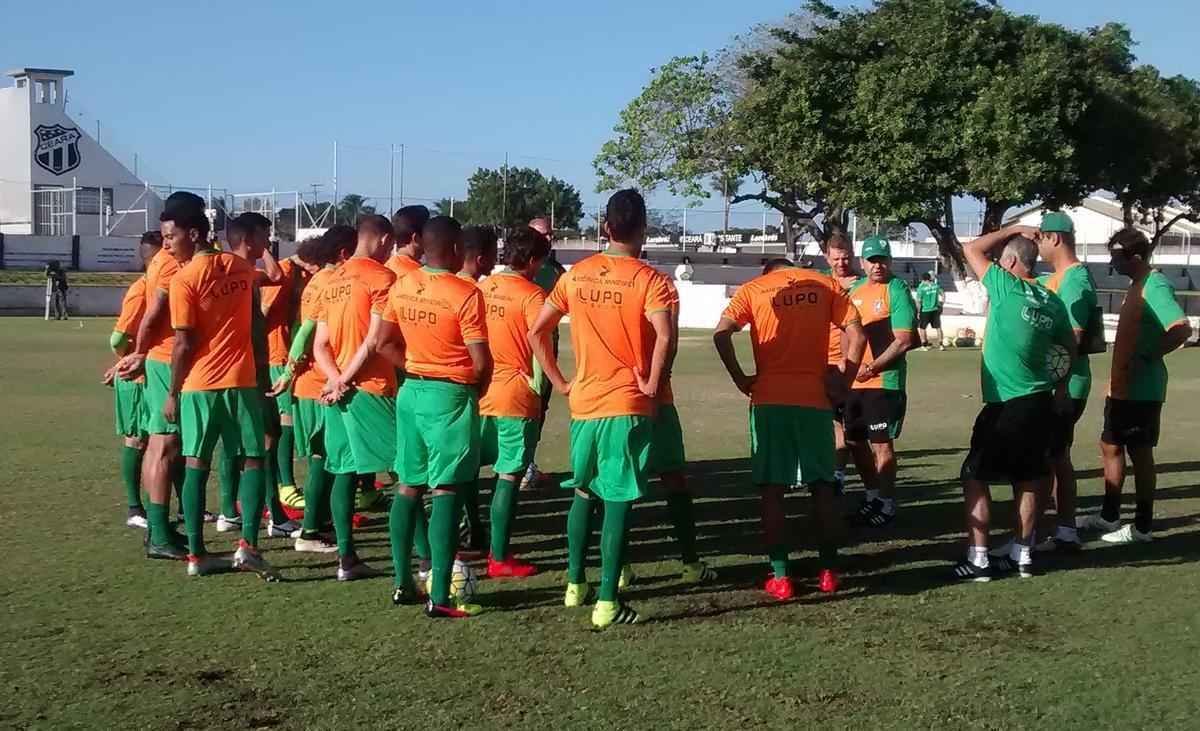 Imagens do treino do Amrica no Cear