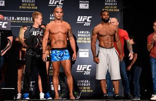 Pesagem do UFC 201, em Atlanta - Robbie Lawler 77,1kg x Tyron Woodley 77,1kg 
