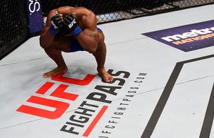 Tyron Woodley nocauteia Robbie Lawler no primeiro round no UFC 201 e conquista o cinturo