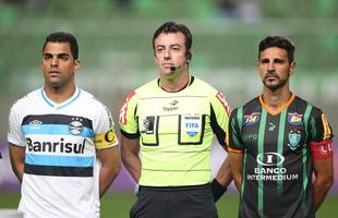 Lance do jogo entre Amrica e Grmio, no Independncia, pelo Campeonato Brasileiro