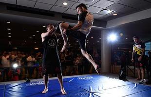 Treino aberto do UFC Fight Night 92, em Salt Lake City - Rony Jason testa joelhadas voadoras