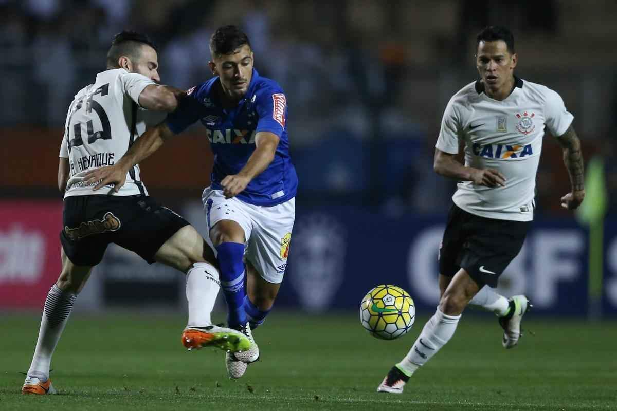 Fotos de Corinthians 1x1 Cruzeiro, no Pacaembu, pela 19 rodada do Campeonato Brasileiro (Marcello Zambrana/Light Press/Cruzeiro)