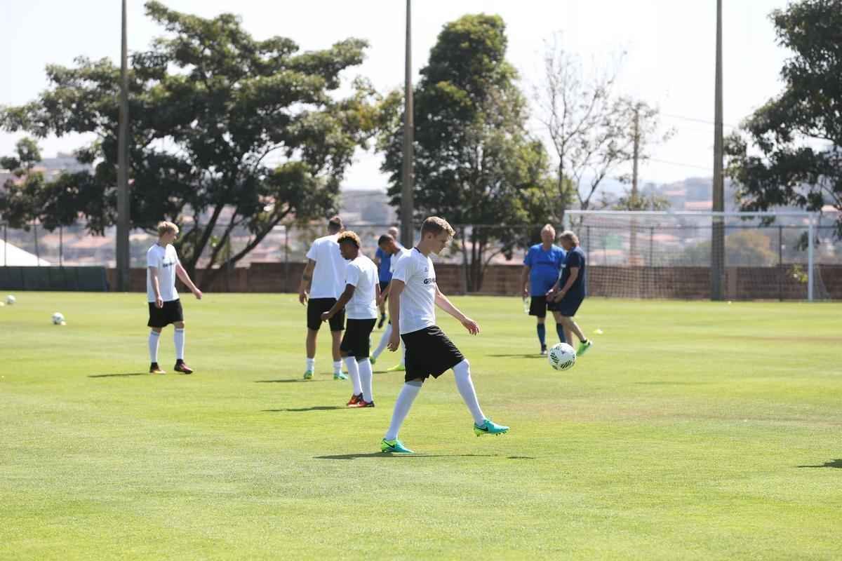 De volta a Belo Horizonte ap�s hist�rico 7 a  sobre o Brasil, Sele��o Alem� realiza treino na Toca da Raposa II