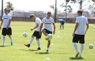 De volta a Belo Horizonte ap�s hist�rico 7 a  sobre o Brasil, Sele��o Alem� realiza treino na Toca da Raposa II