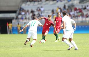 Portugal e Arglia empataram por 1 a 1 no Mineiro. Resultado fez os lusitanos avanarem s quartas de final em primeiro. Honduras passou em segundo. Surpreendentemente, Argentina est eliminada dos Jogos do Rio j na primeira fase do futebol masculino 