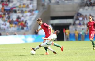 Portugal e Arglia empataram por 1 a 1 no Mineiro. Resultado fez os lusitanos avanarem s quartas de final em primeiro. Honduras passou em segundo. Surpreendentemente, Argentina est eliminada dos Jogos do Rio j na primeira fase do futebol masculino 