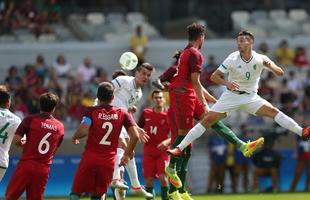 Portugal e Arglia empataram por 1 a 1 no Mineiro. Resultado fez os lusitanos avanarem s quartas de final em primeiro. Honduras passou em segundo. Surpreendentemente, Argentina est eliminada dos Jogos do Rio j na primeira fase do futebol masculino 