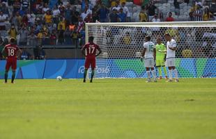 Portugal e Arglia empataram por 1 a 1 no Mineiro. Resultado fez os lusitanos avanarem s quartas de final em primeiro. Honduras passou em segundo. Surpreendentemente, Argentina est eliminada dos Jogos do Rio j na primeira fase do futebol masculino 