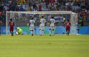 Portugal e Arglia empataram por 1 a 1 no Mineiro. Resultado fez os lusitanos avanarem s quartas de final em primeiro. Honduras passou em segundo. Surpreendentemente, Argentina est eliminada dos Jogos do Rio j na primeira fase do futebol masculino 