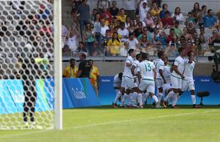 Portugal e Arglia empataram por 1 a 1 no Mineiro. Resultado fez os lusitanos avanarem s quartas de final em primeiro. Honduras passou em segundo. Surpreendentemente, Argentina est eliminada dos Jogos do Rio j na primeira fase do futebol masculino 