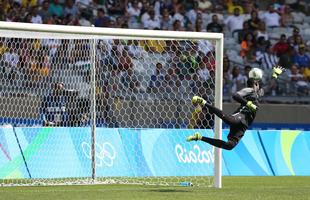 Portugal e Arglia empataram por 1 a 1 no Mineiro. Resultado fez os lusitanos avanarem s quartas de final em primeiro. Honduras passou em segundo. Surpreendentemente, Argentina est eliminada dos Jogos do Rio j na primeira fase do futebol masculino 