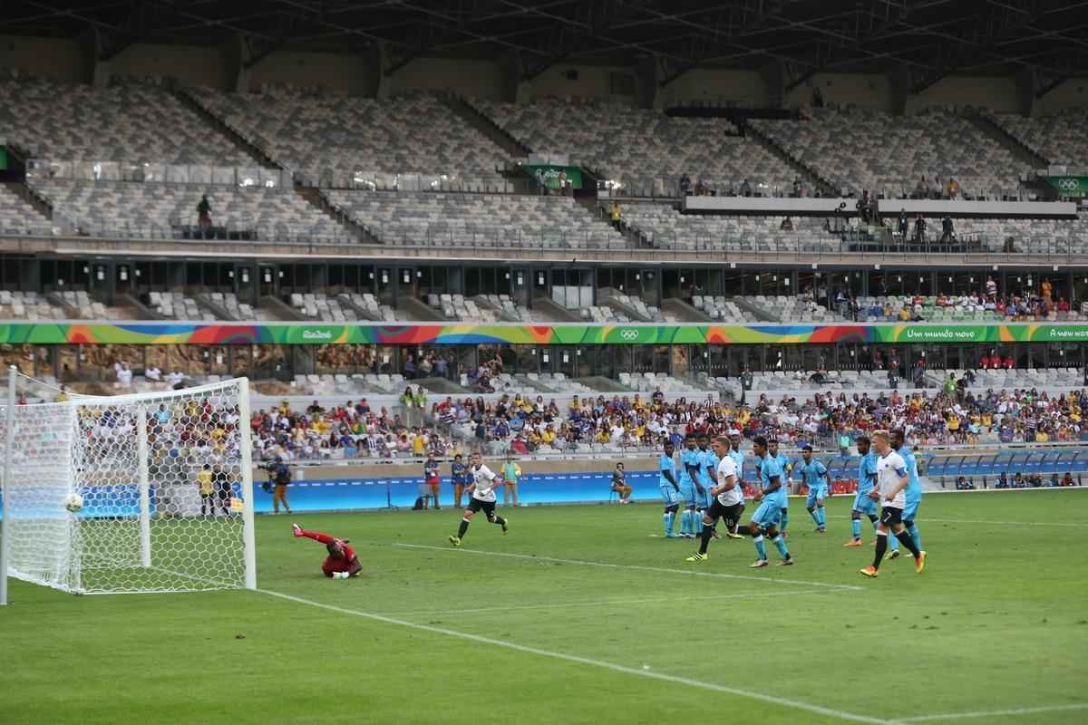 Alemanha abriu 6 a 0 sobre Fiji logo no primeiro tempo do duelo realizado no Mineiro