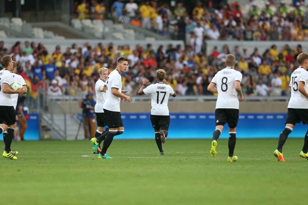 Alemanha abriu 6 a 0 sobre Fiji logo no primeiro tempo do duelo realizado no Mineiro