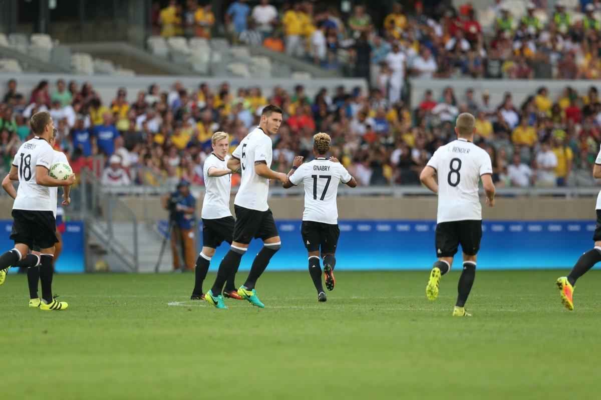 Alemanha abriu 6 a 0 sobre Fiji logo no primeiro tempo do duelo realizado no Mineiro