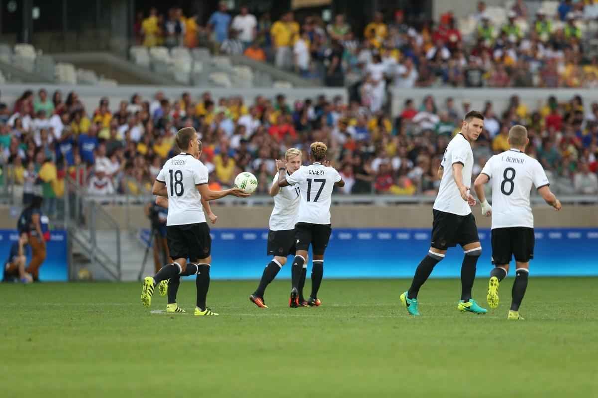 Alemanha abriu 6 a 0 sobre Fiji logo no primeiro tempo do duelo realizado no Mineiro