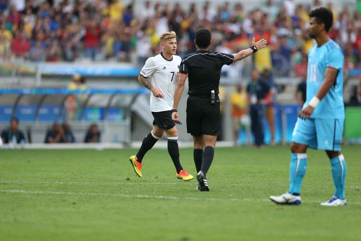 Alemanha abriu 6 a 0 sobre Fiji logo no primeiro tempo do duelo realizado no Mineiro