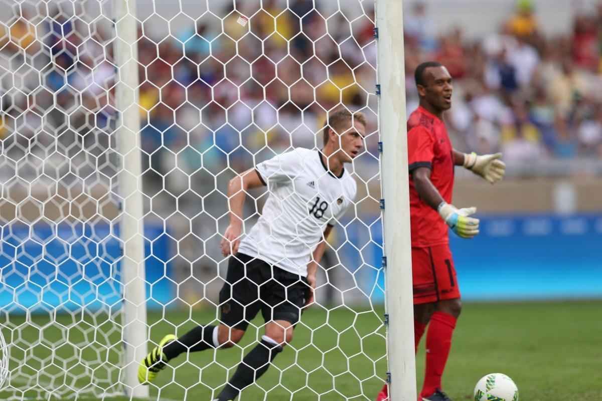 Alemanha abriu 6 a 0 sobre Fiji logo no primeiro tempo do duelo realizado no Mineiro