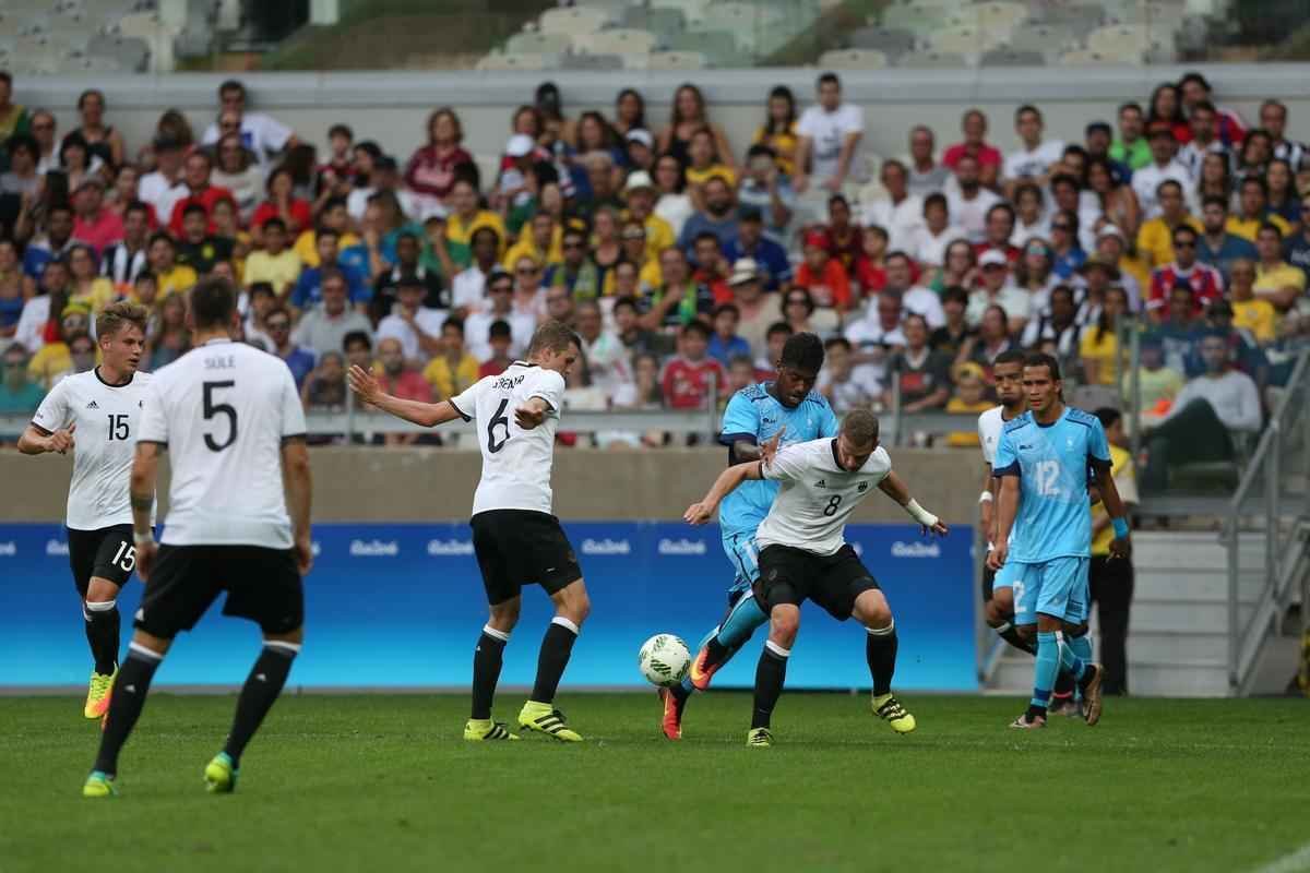 Alemanha abriu 6 a 0 sobre Fiji logo no primeiro tempo do duelo realizado no Mineiro