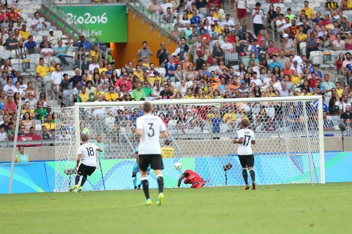 Alemanha abriu 6 a 0 sobre Fiji logo no primeiro tempo do duelo realizado no Mineiro
