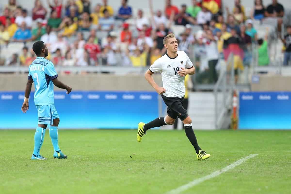 No segundo tempo, Alemanha manteve ritmo, ampliou vantagem e ainda perdeu pnalti