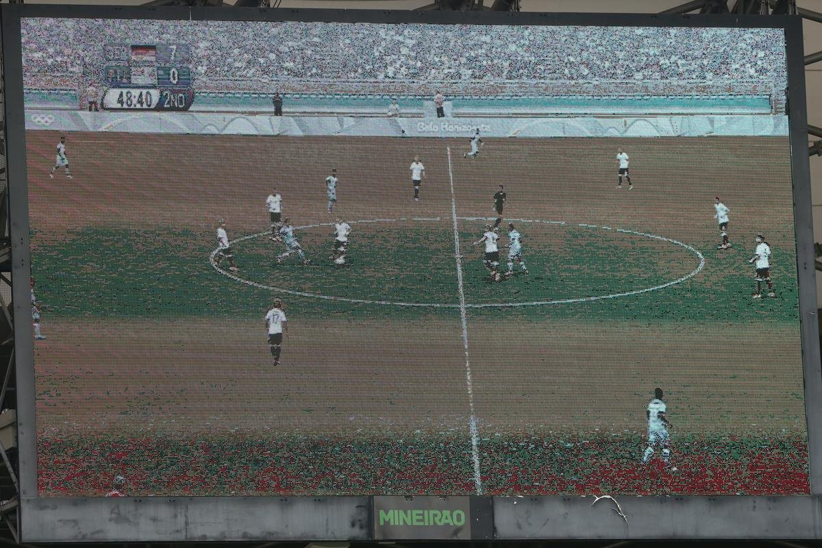 No segundo tempo, Alemanha manteve ritmo, ampliou vantagem e ainda perdeu pnalti