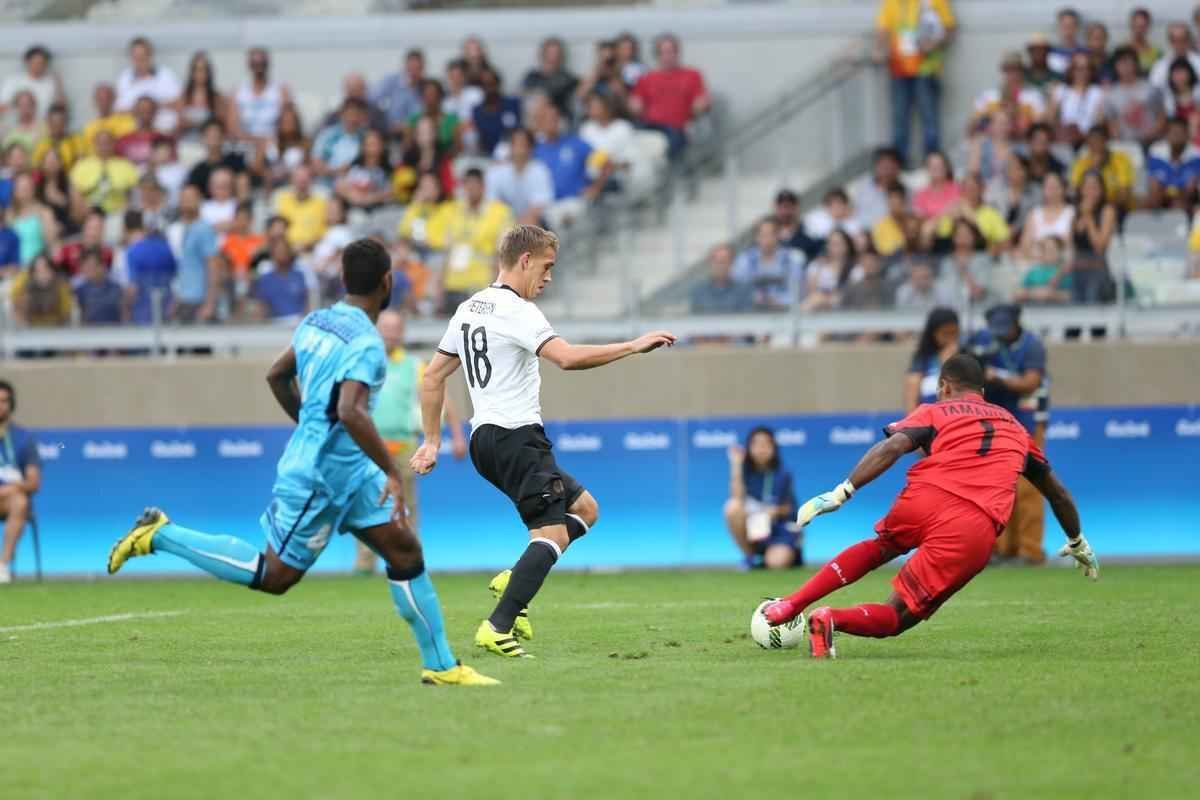 No segundo tempo, Alemanha manteve ritmo, ampliou vantagem e ainda perdeu pnalti