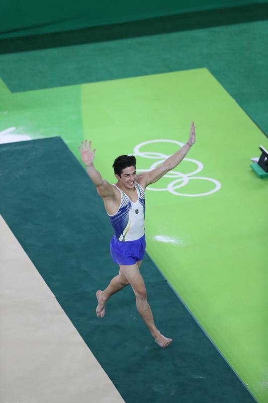 Srgio Sasaki e Arthur Nory disputaram final individual de ginstica artstica da Olimpada no Rio