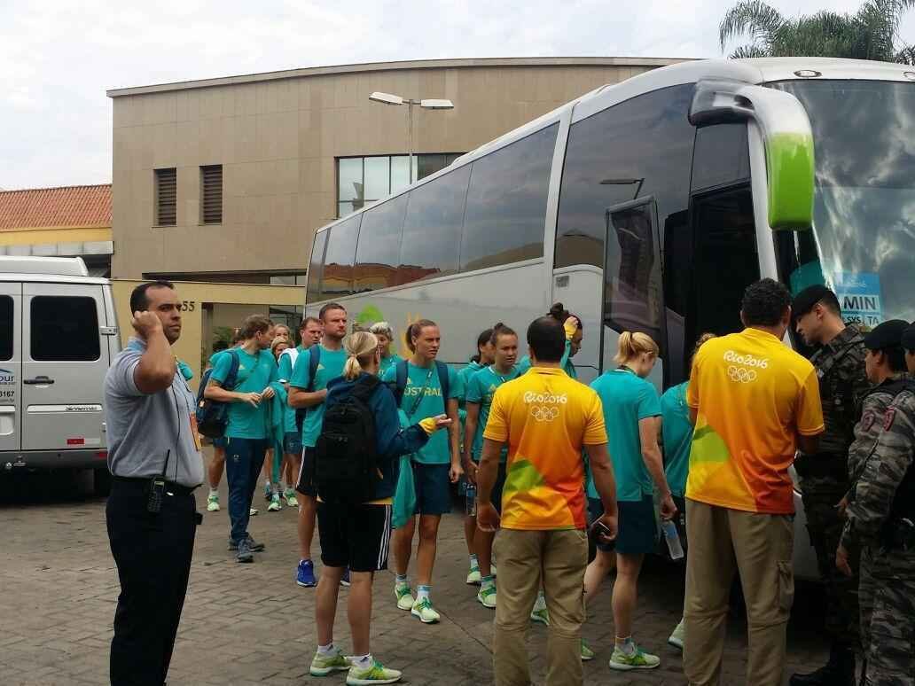 Sada de delegaes movimenta porta de hotel em Belo Horizonte