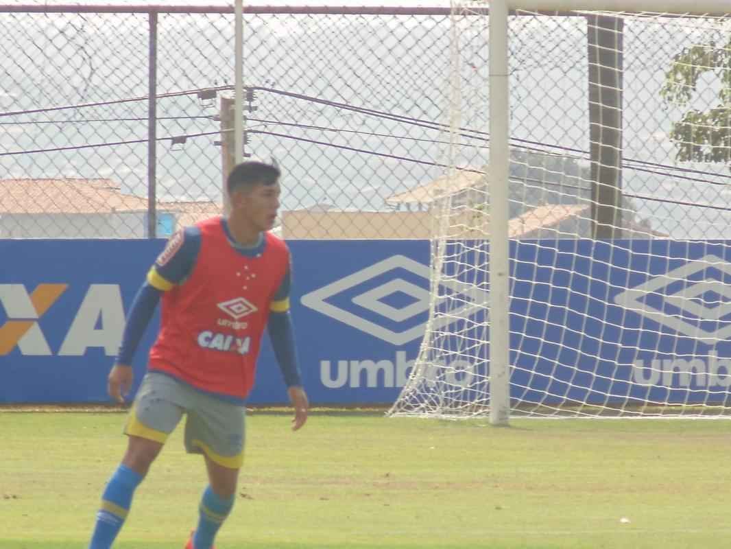 Eliminado com a Seleo Argentina na Olimpada, Lucas Romero voltou a treinar pelo Cruzeiro nesta quinta-feira (foto: Rafael Arruda/Superesportes)