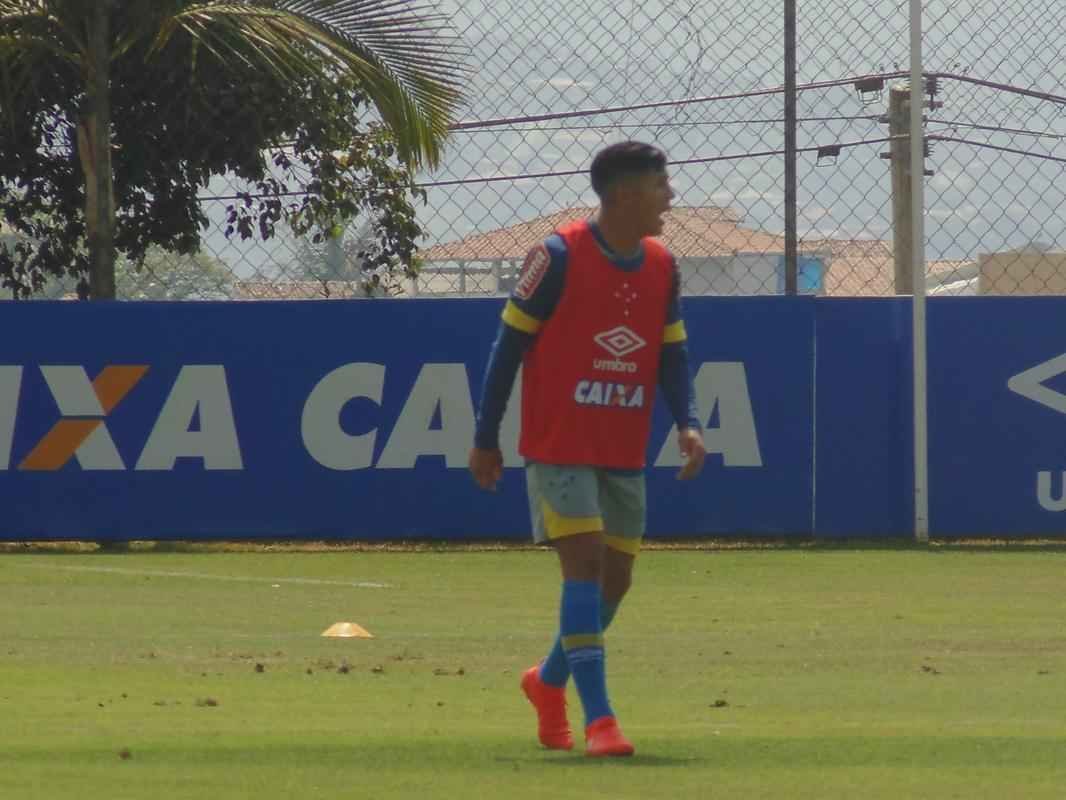 Eliminado com a Seleo Argentina na Olimpada, Lucas Romero voltou a treinar pelo Cruzeiro nesta quinta-feira (foto: Rafael Arruda/Superesportes)