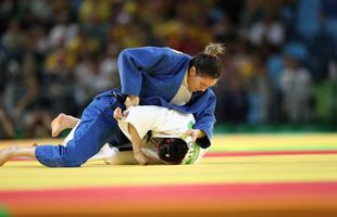 Apoiada pela torcida, judoca brasileira derrotou Yalennis Castillo