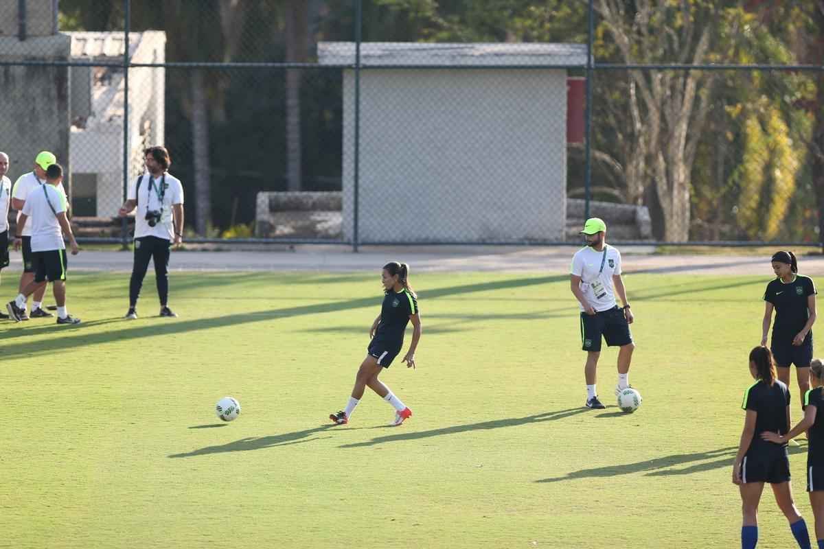 Nesta quinta-feira, seleo treinou no Sesc Venda Nova, em Belo Horizonte