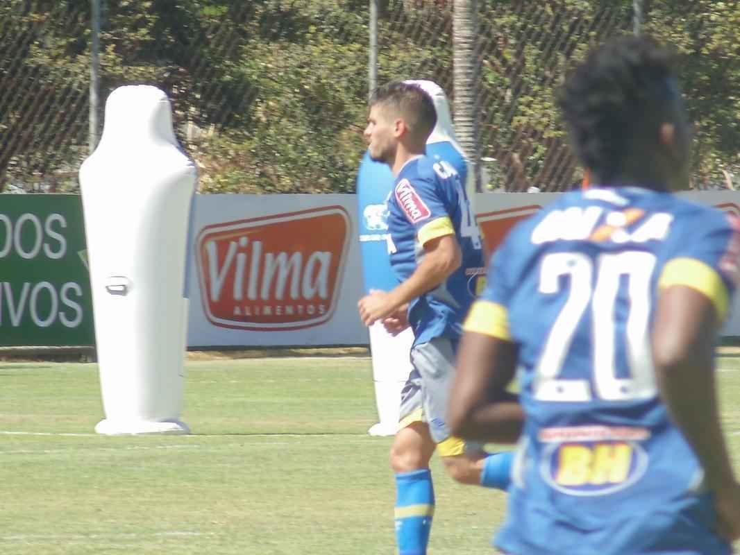 Fotos do treino do Cruzeiro desta sexta-feira (12/08) na Toca da Raposa II (Rafael Arruda/Superesportes)
