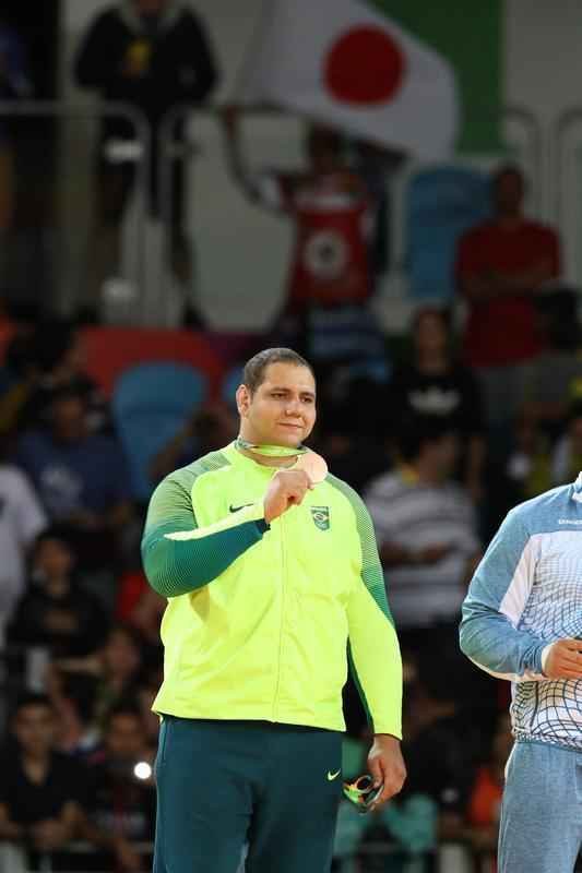 Aps derrota nas quartas de final, sul-mato-grossense venceu lutas consecutivas e garantiu mais um pdio para o Brasil nos tatames da Arena Carioca 2