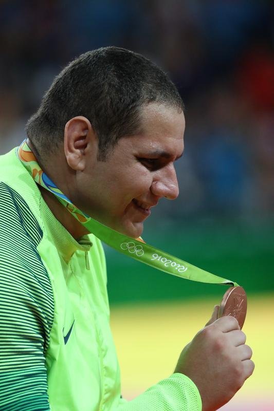 Aps derrota nas quartas de final, sul-mato-grossense venceu lutas consecutivas e garantiu mais um pdio para o Brasil nos tatames da Arena Carioca 2