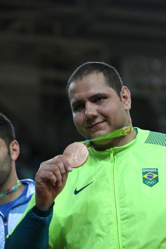 Aps derrota nas quartas de final, sul-mato-grossense venceu lutas consecutivas e garantiu mais um pdio para o Brasil nos tatames da Arena Carioca 2