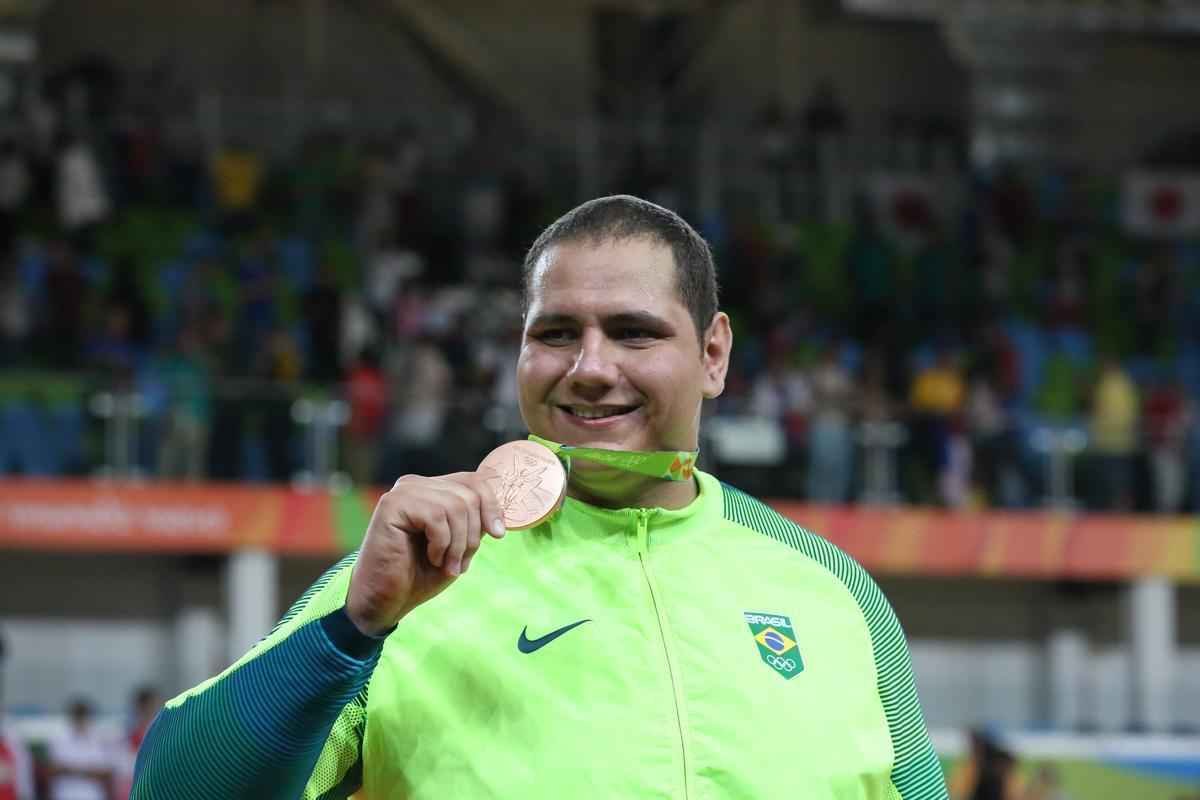 Aps derrota nas quartas de final, sul-mato-grossense venceu lutas consecutivas e garantiu mais um pdio para o Brasil nos tatames da Arena Carioca 2