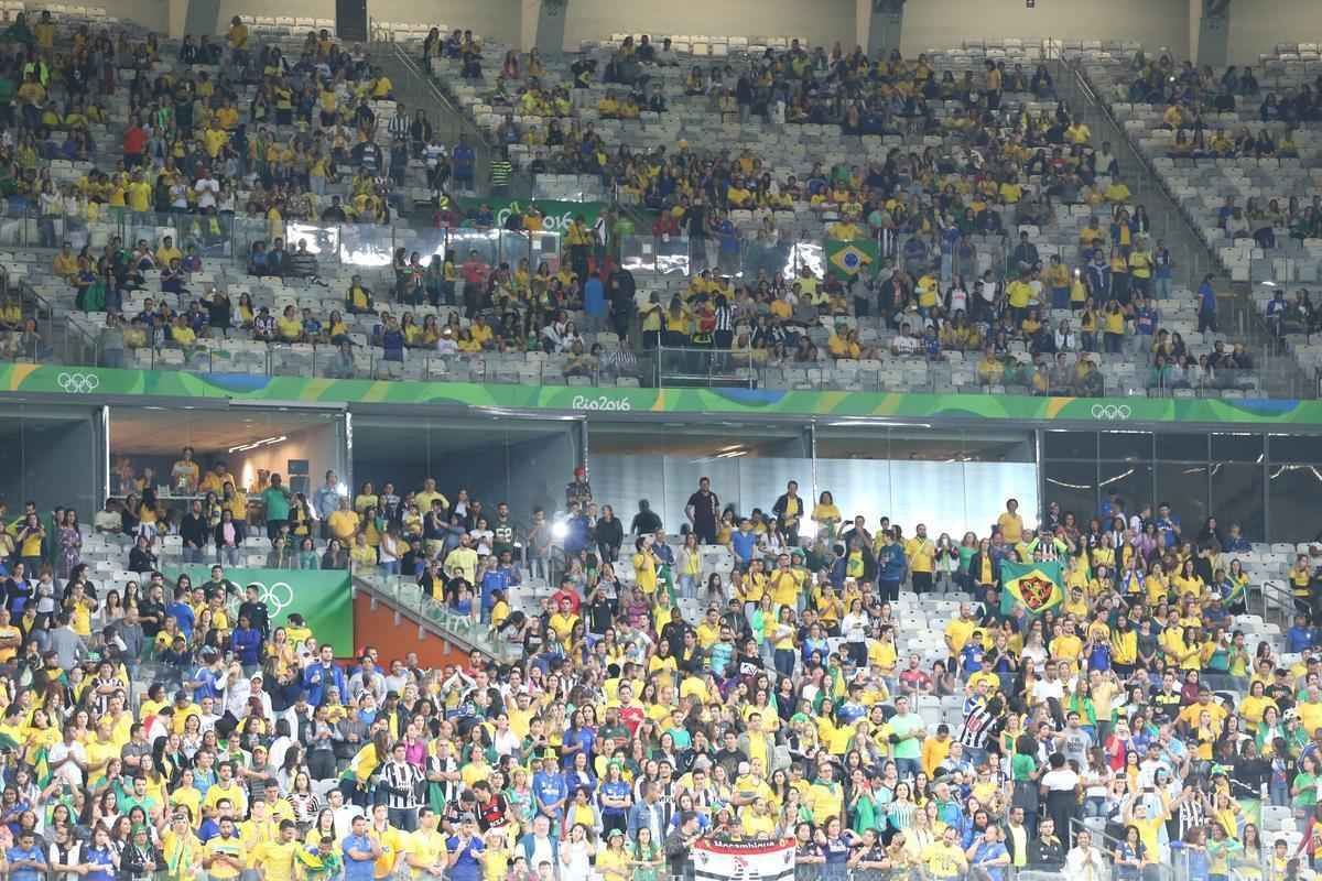 Torcedores no Mineiro durante jogo entre Brasil e Austrlia pelos Jogos Olmpicos